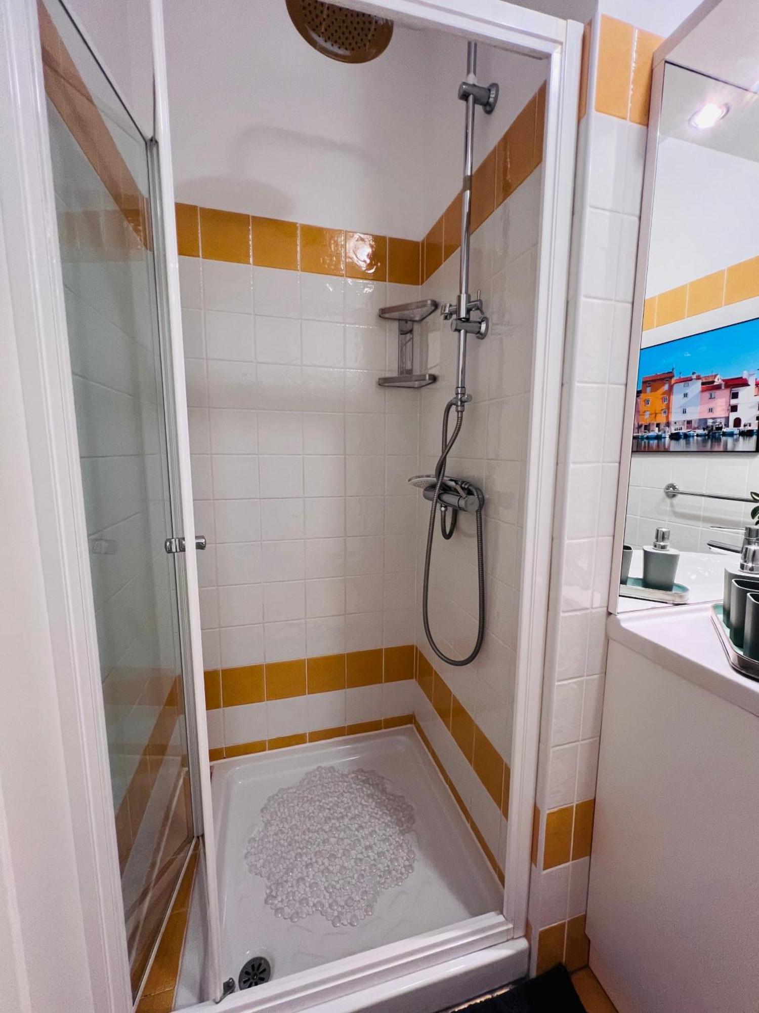 Apartment Aleks Tar-Vabriga Екстер'єр фото